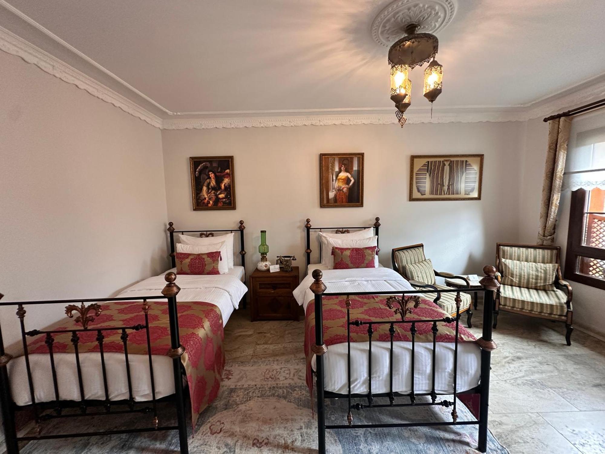 Ephesus Готель 2*